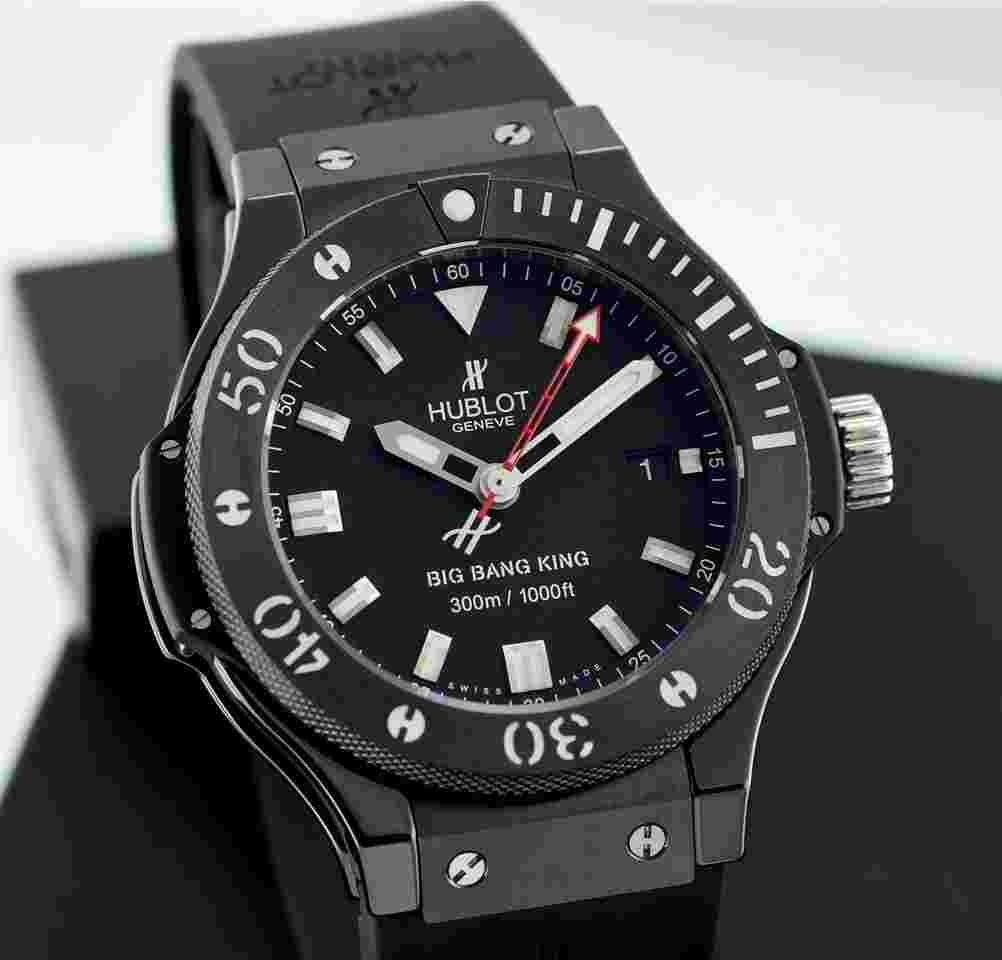 Hublot Big Bang King
300m Microblasted Black Ceramic & Titanium Black Magic 312.CM.1120.RX