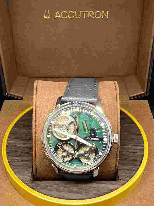 Accutron
                           
                                 Spaceview