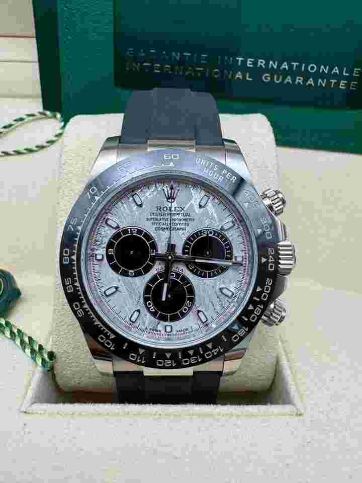 Rolex Daytona
116519LN Meteorite Dial NEW 2023