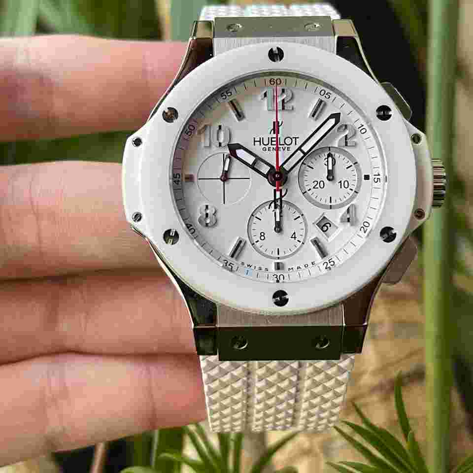 Hublot Big Bang 44 mm
Box/Card