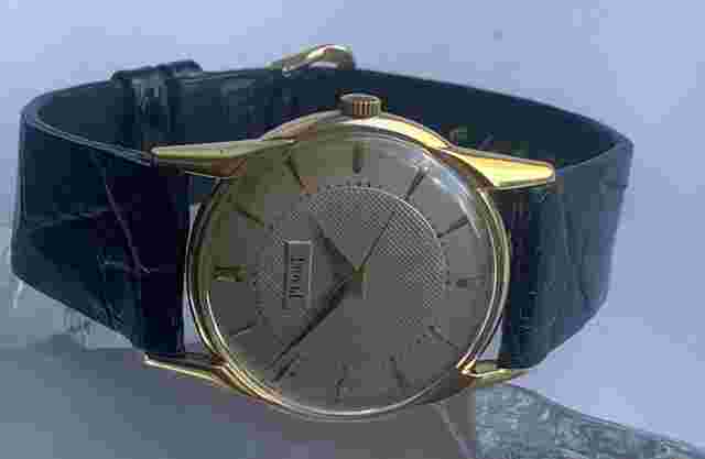 Piaget
                           
                                 vintage dress watch