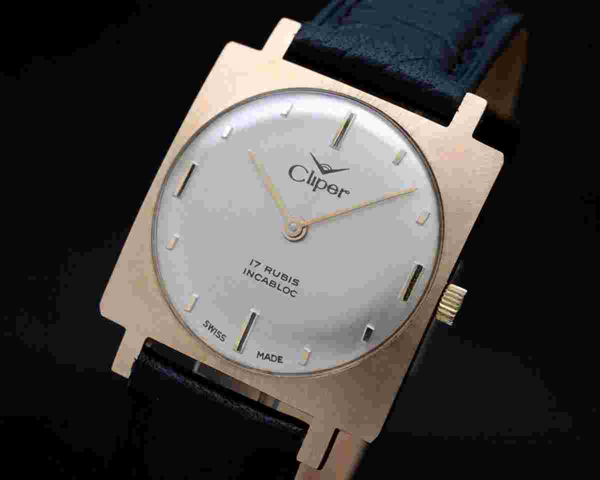Cliper New Old Stock 70's square rare mechanical vintage gold plated NOS SERVICED WARRANTY 
