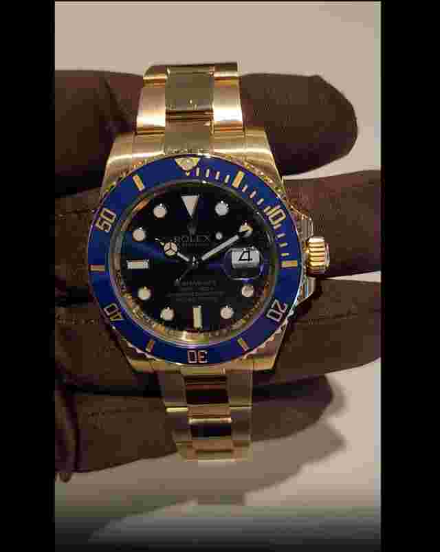 Rolex Submariner Date
                           
                                 40mm YG - Blue Ceramic Bezel - Blue Dial - Oyster Bracelet 116618LB