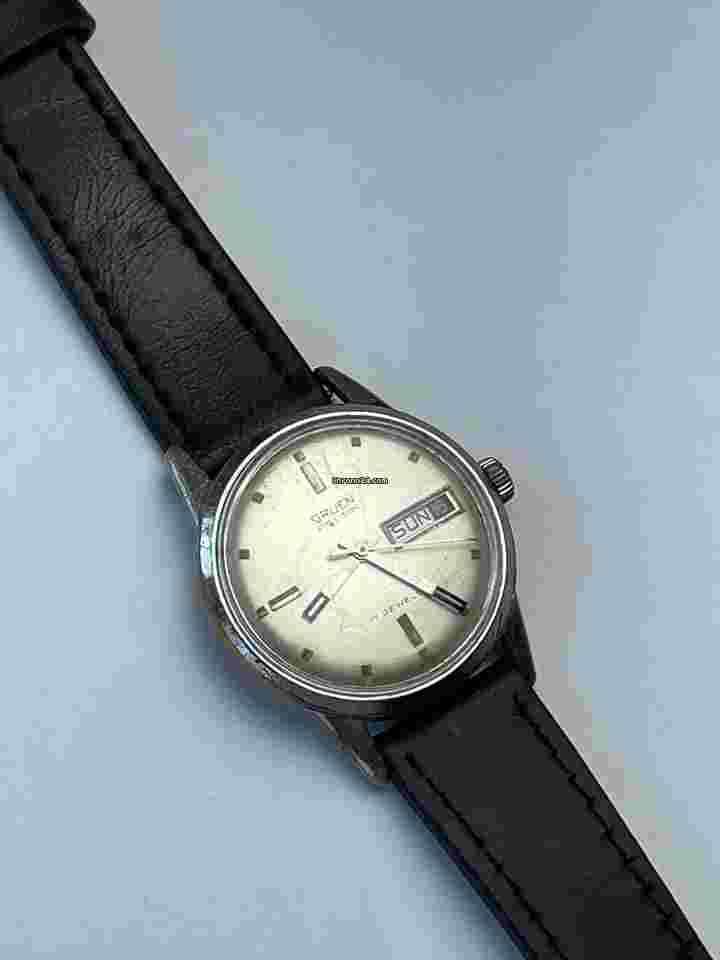 Gruen Precision
Calendar Day Date Stainless Steel Screw Down Case Back Vintage Swiss Made