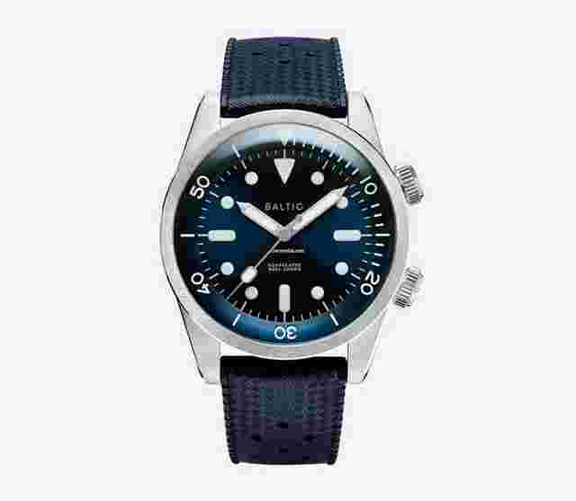 Baltic
                           
                                 Aquascaphe Dual-Crown Blue 39mm Automatic 200m