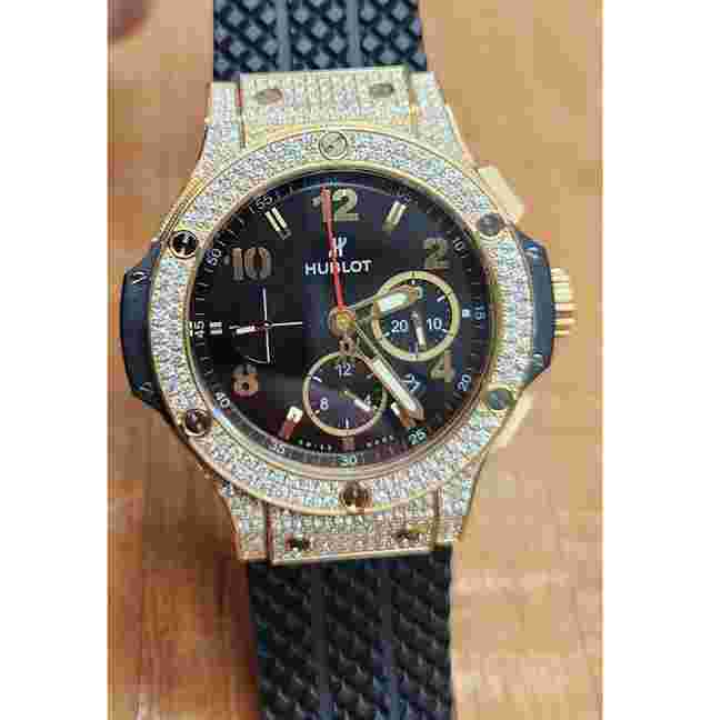 Hublot Big Bang 44 mm
                           
                                 Chronograph Rose Gold Set With Factory Diamonds 44mm NEW UNWORN 301.PX.130.RX.174