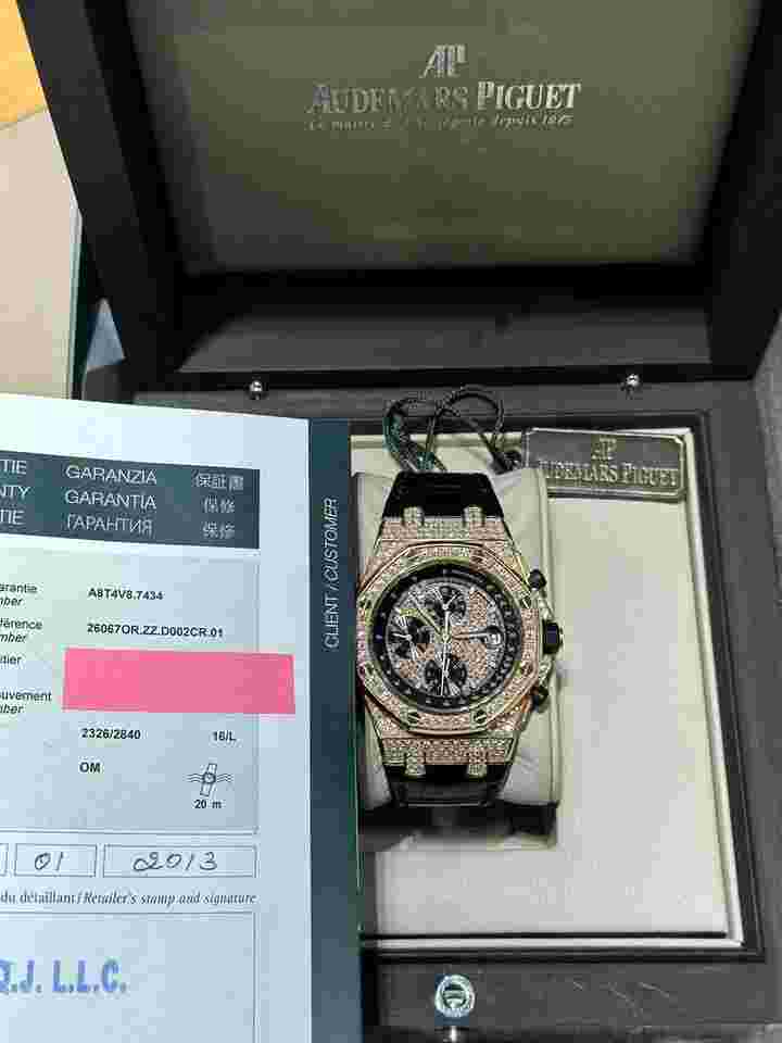 Audemars Piguet Royal Oak Offshore
Pave Diamond