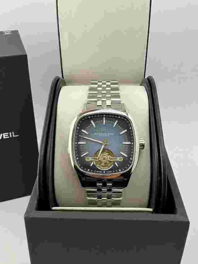 Raymond Weil Freelancer
                           
                                 Calibre RW1212 Men’s Automatic Blue Steel