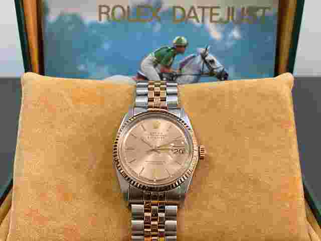 Rolex Datejust 36
                           
                                 Very Good Condition Datejust 36 Factory Rose Dial 2-Tone Everose Gold Steel Jubilee 1601