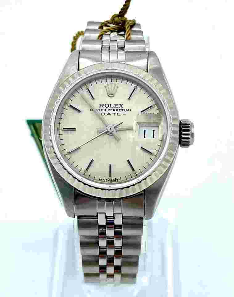 Rolex Oyster Perpetual Lady Date
6917 Linen Dial Stainless Steel Jubilee Band Watch