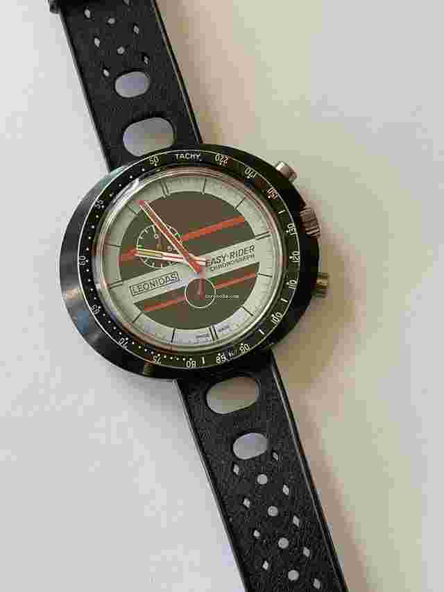 Leonidas
                           
                                 Heuer Easy-Rider One Register Chronograph Two Tone Dial UFO Case Vintage Swiss Madre