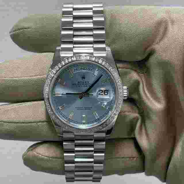 Rolex Day-Date 36
                           
                                 Platinum 128396TBR FACTORY BEZEL AND DIAL / NEW 2023