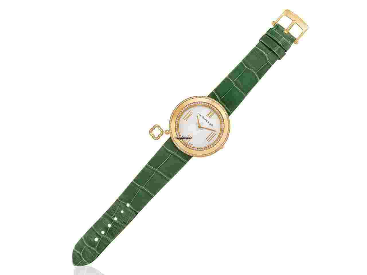 Van Cleef & Arpels Charms
                           
                                 18K Gold On Green Leather 38mm