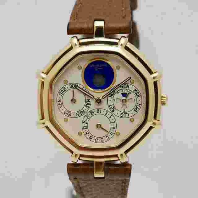 Gérald Genta
                           
                                 Success Perpetual Calendar