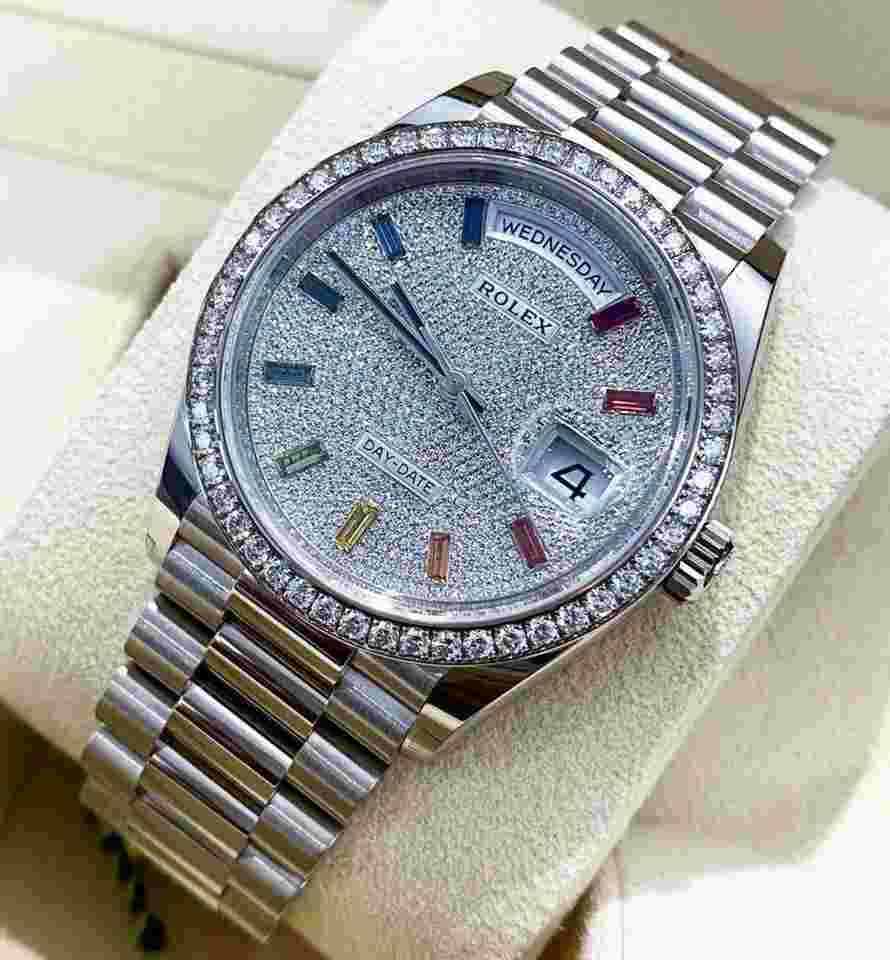 Rolex Day-Date 36
NEW 2024 Day-Date 36 PAVE RAINBOW DIAL 128349RBR