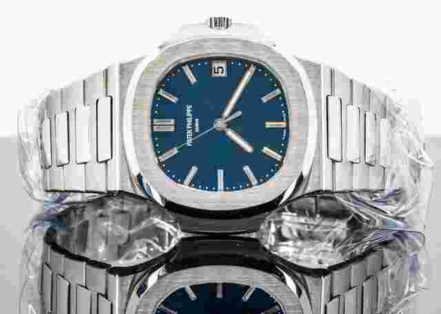 Patek Philippe Nautilus
                           
                                 2017 Nautilus 5711/1P