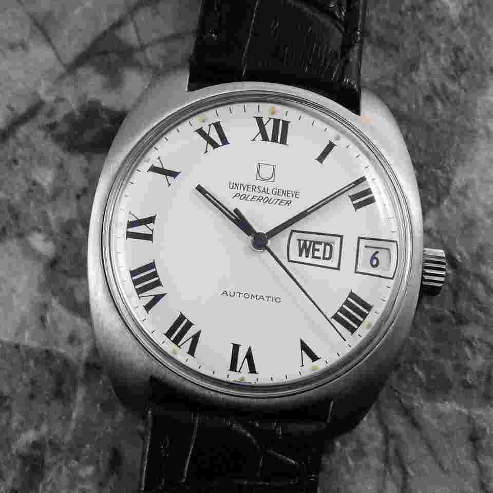 Universal Genève Polerouter
AUTOMATIC white roman index vintage watch Microtor