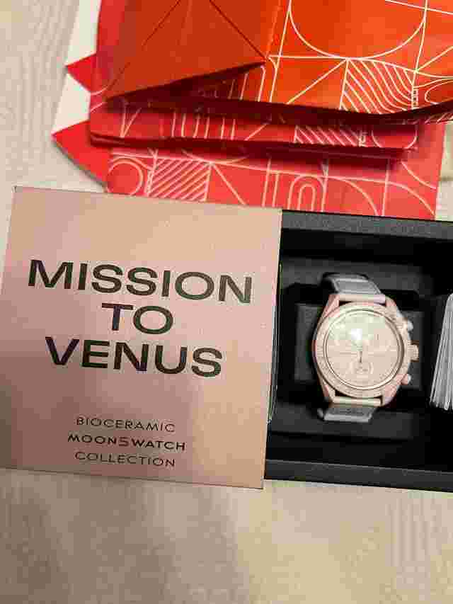 Swatch Moonswatch
                           
                                 Omega x Swatch BioCeramic Moonswatch "Mission To Venus" (Pink / White)