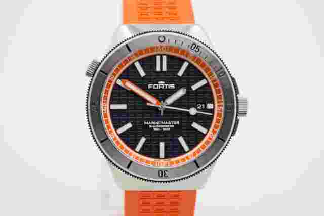 Fortis Marinemaster
                           
                                 M-44 Amber Orange Chronometer