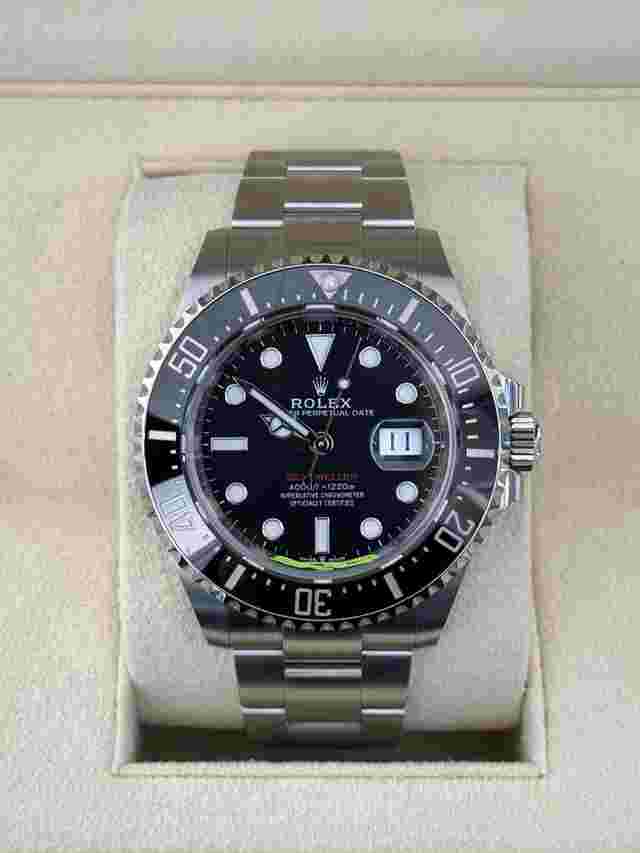 Rolex Sea-Dweller
                           
                                 NUOVO 2023 Novembre scritta rossa full set con documenti e scatola