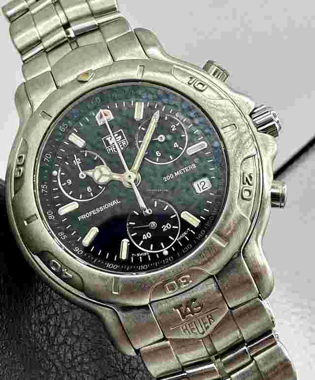 TAG Heuer 6000
                           
                                 Professional Chronograph Swiss Quartz 40mm Black Dial CH1113-0