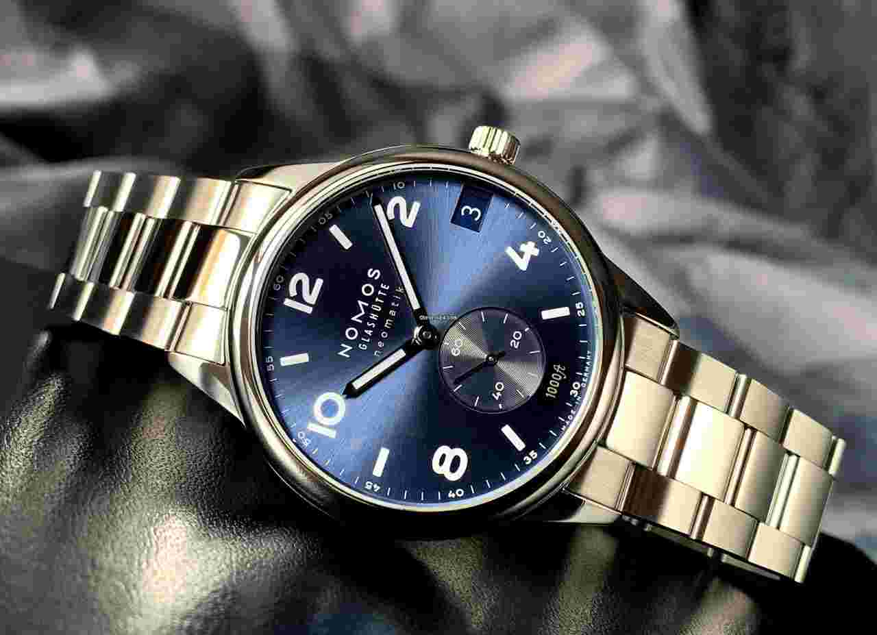 NOMOS Club Neomatik
                           
                                 Sport Neomatik 42 Blue Dial (2-Year Warranty)