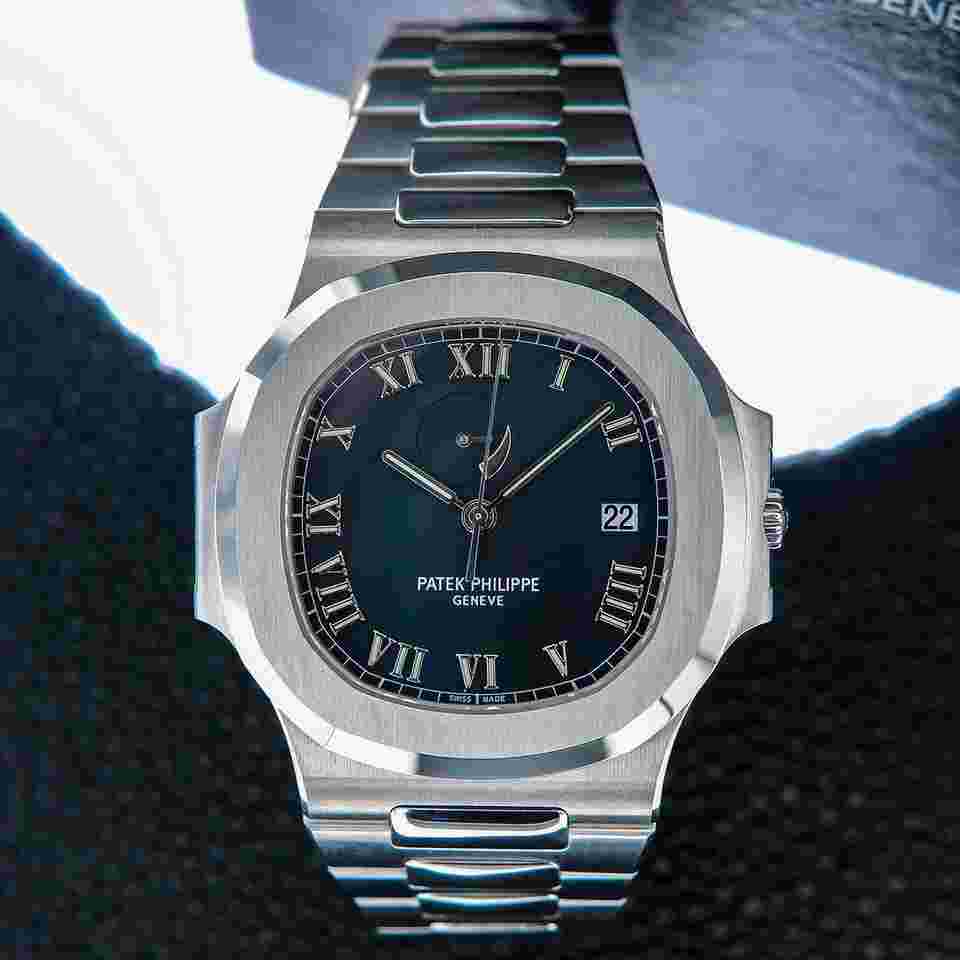 Patek Philippe Nautilus Ref. 3710 "Comet" Full Set 2002 Like New