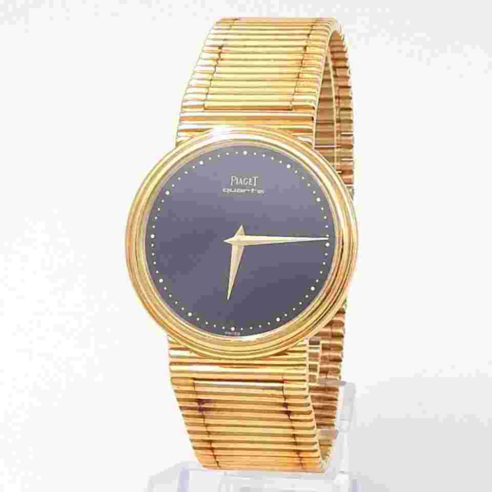 Piaget
                           
                                 Vintage 32mm Yellow Gold - Black Dial - Bracelet 7632 G 1
