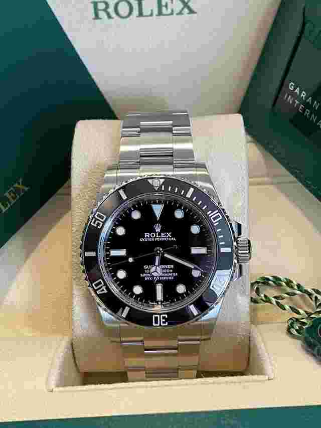 Rolex - Submariner NoDate - 124060 - 2024 - Unworn