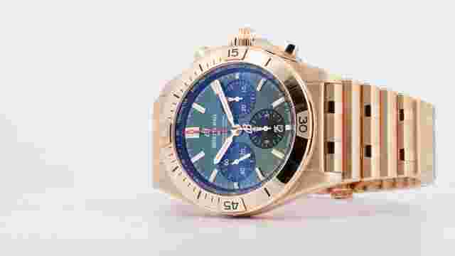 Breitling Chronomat 42
                           
                                 B01 42 RB0134 Green Dial 2022 New Unworn Full Set