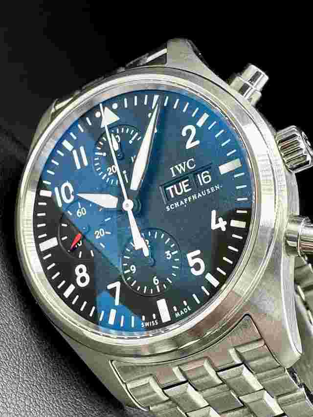 IWC Pilot Spitfire Chronograph
                           
                                 Swiss Auto IW371704 42mm Stainless Steel 3717-04
