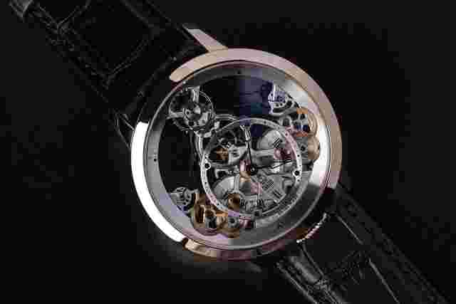 Arnold & Son Time Pyramid
                           
                                 Instrument Collection Time Pyramid