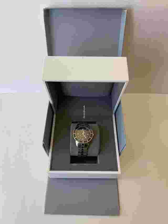 Dior Christal
                           
                                 Christian Dior Christal Calendar Date Black Dial Rotating Bezel Original Box Swiss Made