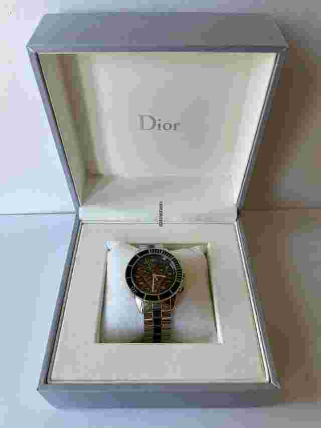 Dior Christal
                           
                                 Cristian Dior Christal Chronograph Calendar Quick Set Date Black Retailing Bezel Swiss