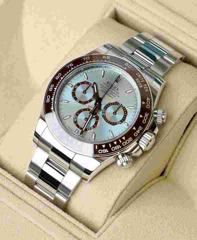 Rolex Daytona
Cosmograph Daytona Platinum 126506 Novelty Platona950 Sapphire Crystal Skeleton Exhibition