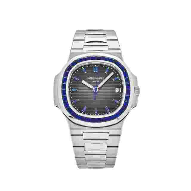 Patek Philippe Nautilus
                           
                                 5711/111P-001 Platinum Blue Sapphire