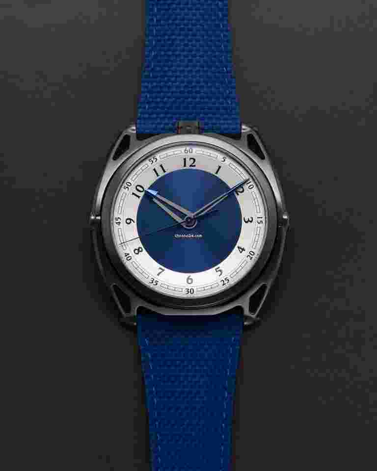 De Bethune
                           
                                 DB27 Titan Hawk V2 Limited to 20 pieces