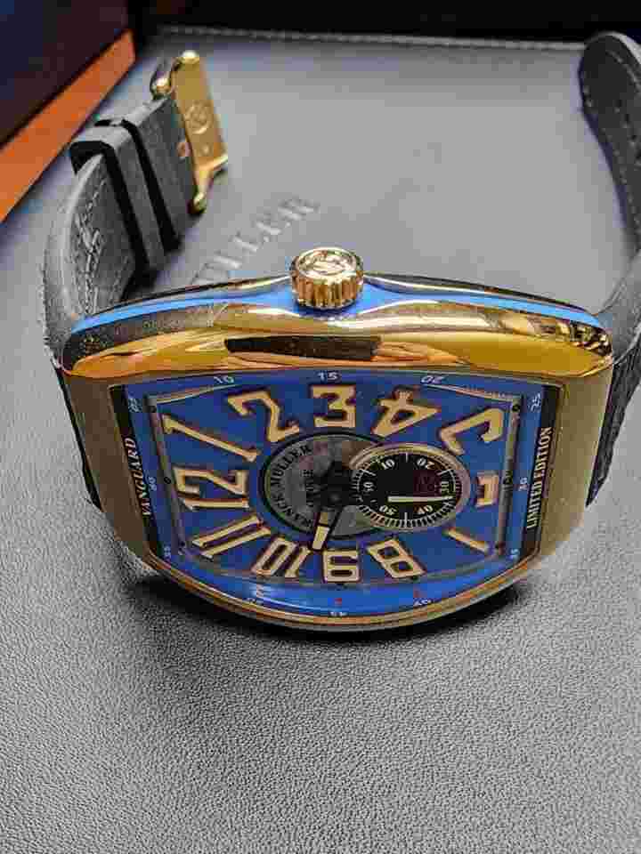 Franck Muller Vanguard
V41 S S6 At Fo 1000 Co Sn Bl 18k Rose Limited 33 Pcs