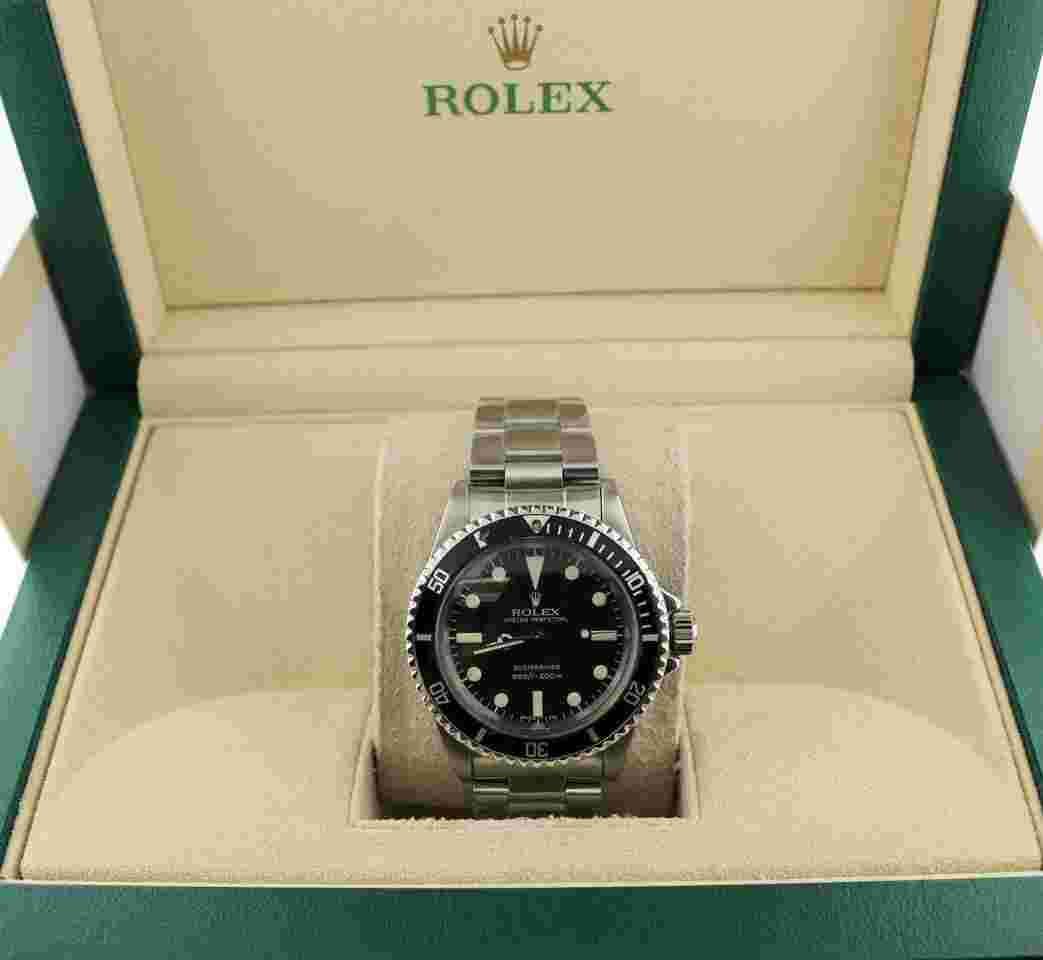 Rolex Submariner (No Date)
                           
                                 1972 Submariner No Date 5513 Black Maxi Dial SS Oyster No Papers 40mm
