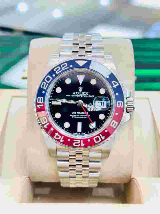 Rolex GMT-Master II
                           
                                 PEPSI 126710BLRO Jubilee Bracelet Red Blue Bezel BOX/PAPERS MINT