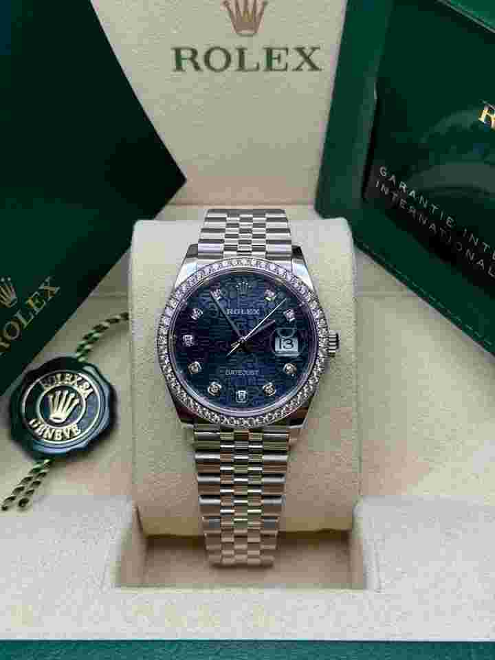 Rolex Datejust 36
NEW 2023 Blue Celebration Motif Diamond Dial Diamond Bezel Stainless Jubilee