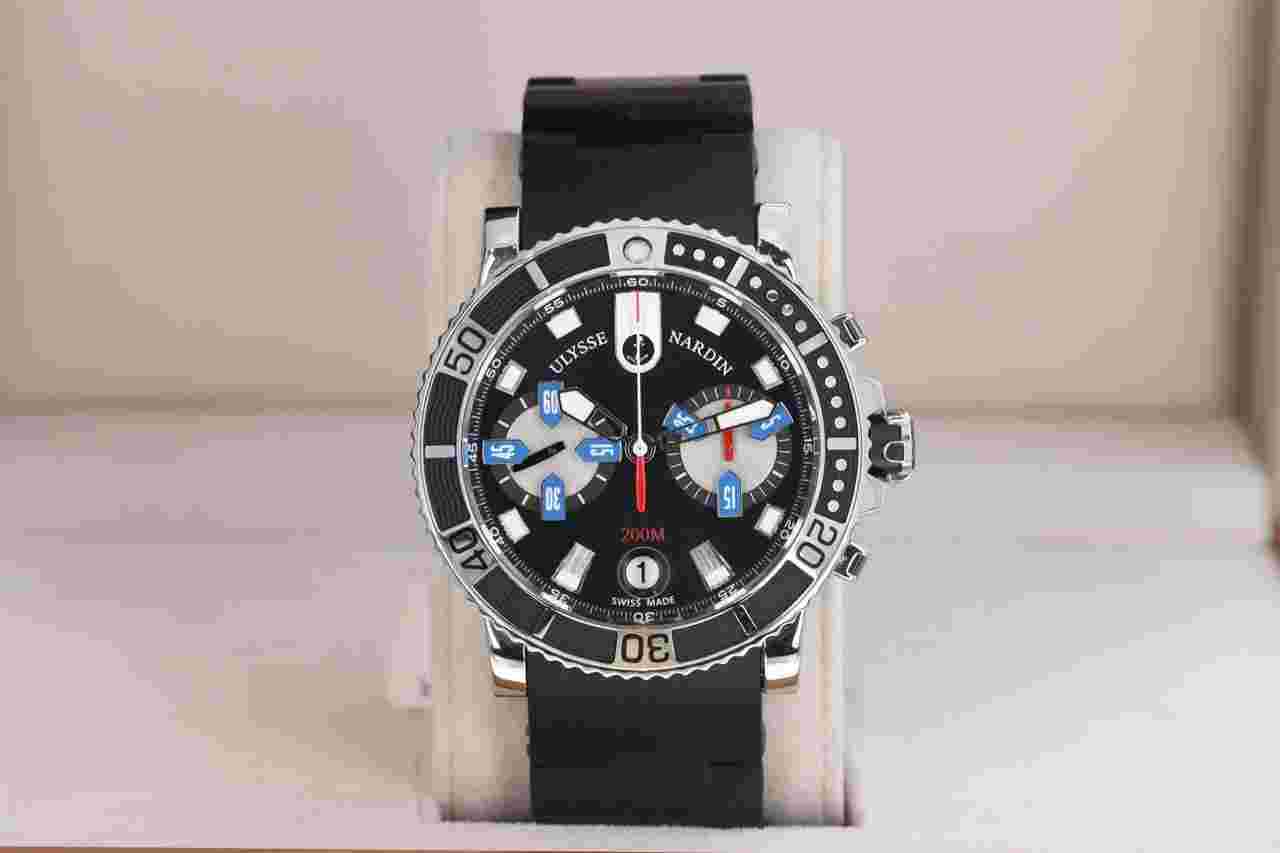 Ulysse Nardin Maxi Marine Diver
                           
                                 Chronograph