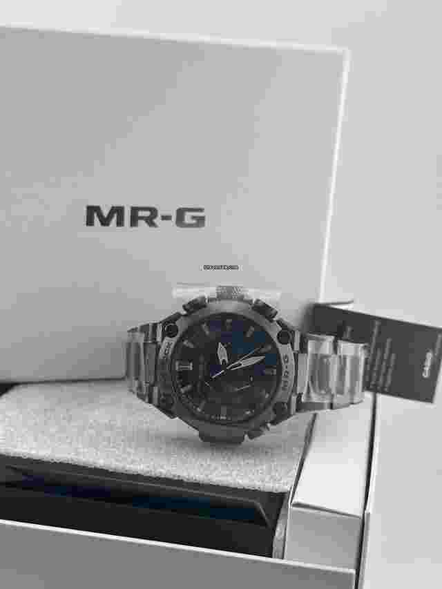 Casio G-Shock
                           
                                 MRG-B2000B-1A1JR