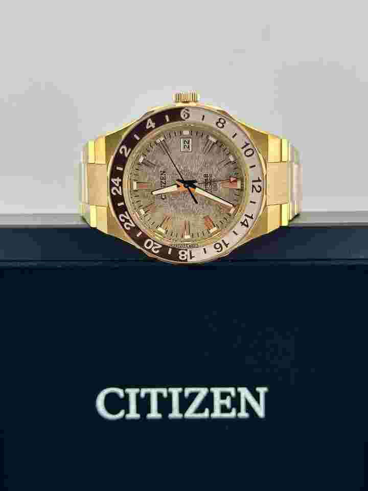 Citizen
                           
                                 LIMITED EDITION Series8 880 GMT AUTOMATIC