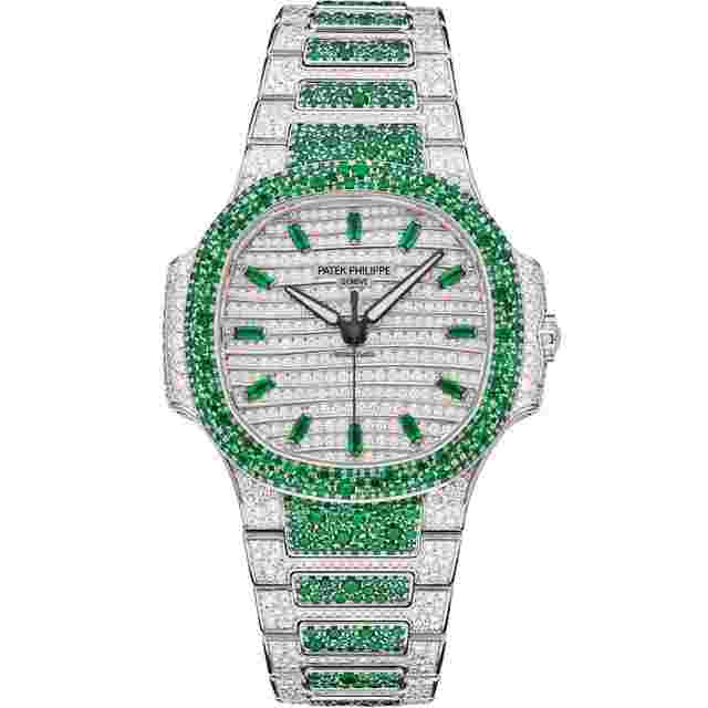 Patek Philippe Nautilus
                           
                                 Haute Joaillerie 35mm