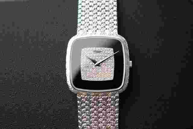Piaget
                           
                                 Vintage Piaget 9771D2 onxy and pave diamonds white gold