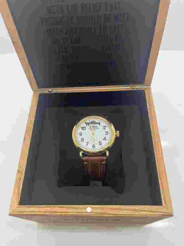 Shinola
                           
                                 The Runwell White Dial Brown Leather Strap Watch 41mm S0120266280
