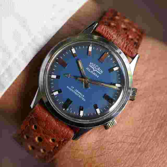 Vulcain
                           
                                 Alarm Blue Dial Unpolished