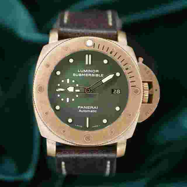 Panerai
                           
                                 FULL SET NEAR MINT Luminor Submersible 1950 3 Days Automatic Bronzo Green Bronze PAM00382
