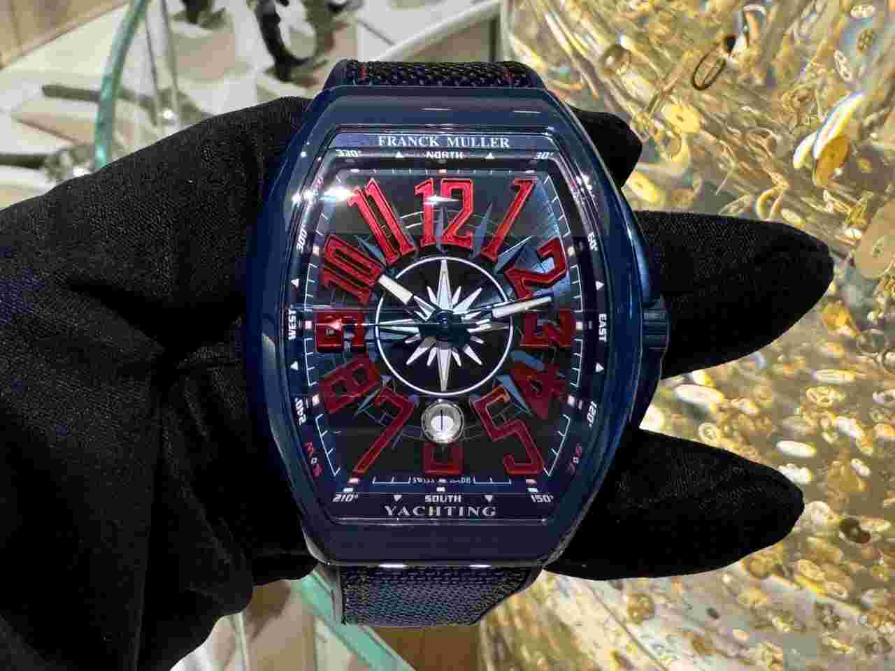 Franck Muller Vanguard
Yachting Automatic Navy Dial